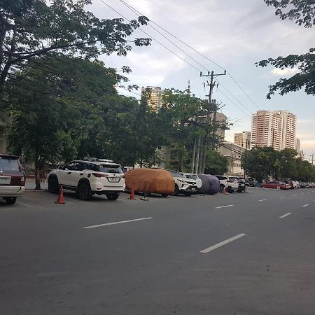 A Homey Place At Adriatico Manila Exterior foto